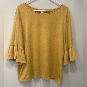 Mustard yellow bell sleeved shirt from old navy. Made from polyester and rayon